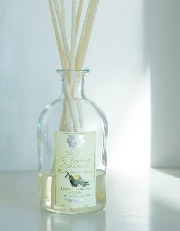 Lemon, Verbena & Cedar Diffuser, 250 ML 5 Lemon, Verbena & Cedar Diffuser, 250 ML - Image 3