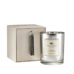 Cedar And Vietnamese Oud Scented Candle -Home Fragrance Store Cedar candle 1800x1800 d28587cb 1039 4a1f 9fae 33eff3902079